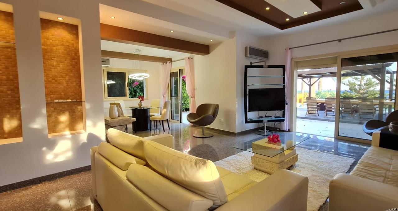 Villa Del Mar Mazotos Exterior foto